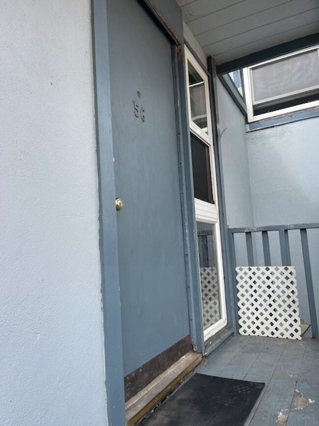 Building Photo - 1 bedroom at the beach
