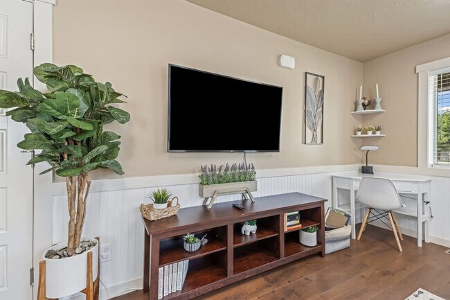 Building Photo - 2106 Ison Ct