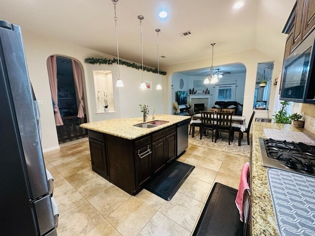 Building Photo - 2448 Elm Valley Dr