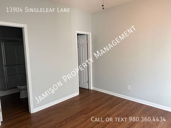 Building Photo - 13904 Singleleaf Lane