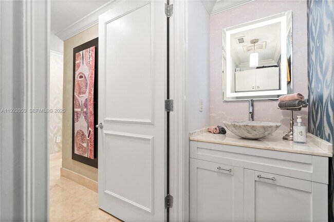 Building Photo - 3350 SW 27th Ave