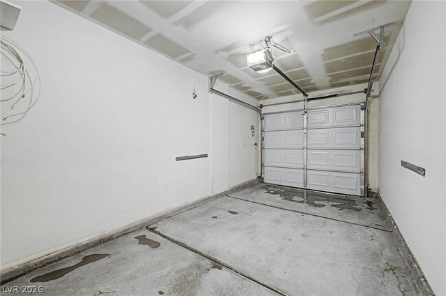 Building Photo - 6077 Aripeka St