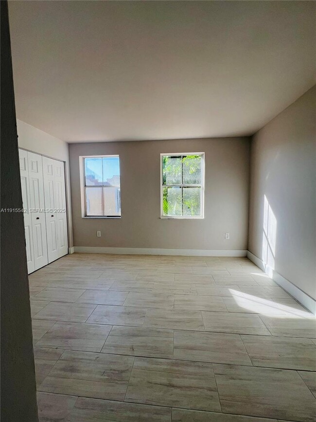 Building Photo - 380 NW 85th Pl