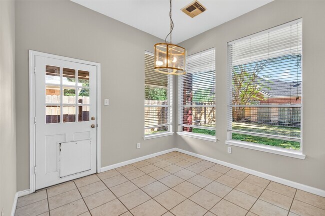 Building Photo - 16431 Red Crest Dr