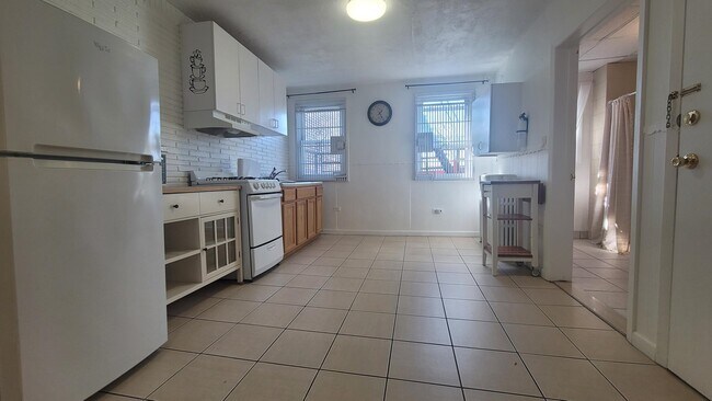 Building Photo - 7 Magnolia Ave