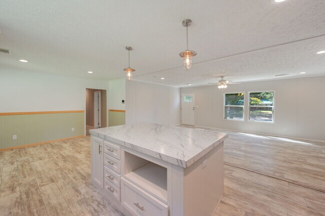 Building Photo - 6116 Arlon Ln
