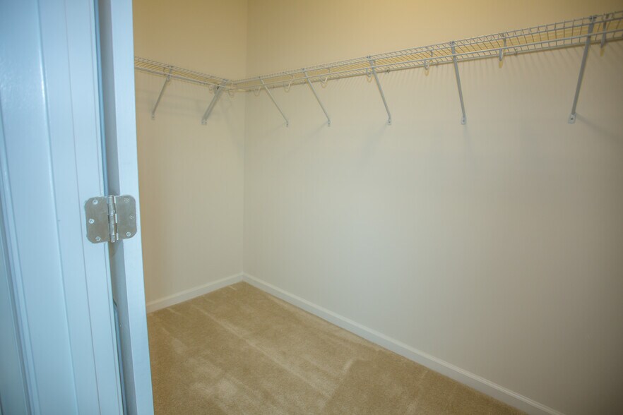 Building Photo - 1516 Ribbon Limestone Ter SE