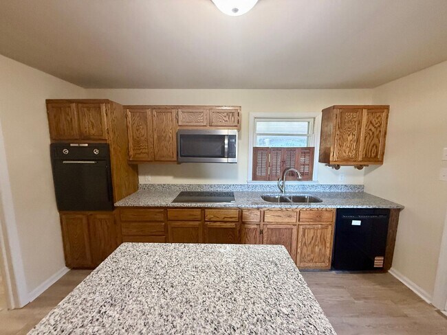 Building Photo - 2BR • 1BA + Two Flex Spaces – Updated Home in Gibsonville!