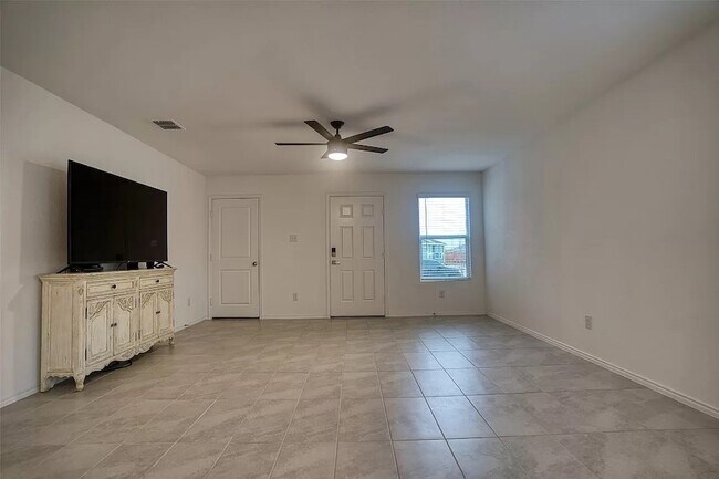 Building Photo - 2733 Slatewood Dr