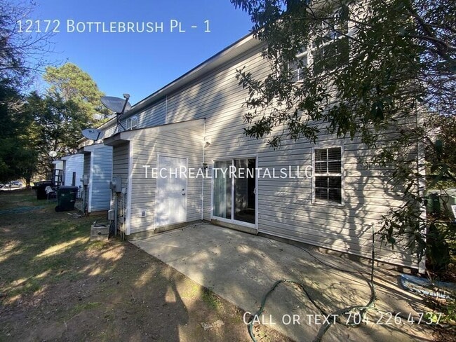 Building Photo - 12172 Bottlebrush Pl