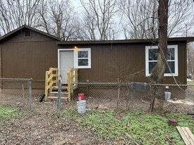 Building Photo - 6033 W 9th St