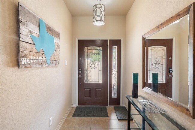 Building Photo - 970 Parkview Dr