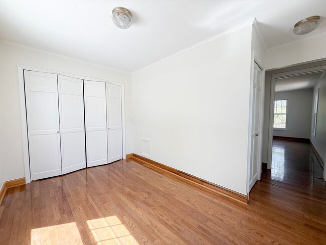 Building Photo - Private 5-Bedroom Dream Home with Creek, Pond & 3 Levels of Living Space