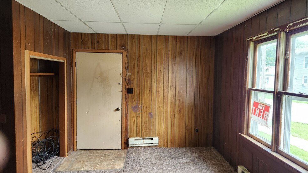 Building Photo - 223 E Ballard Ave