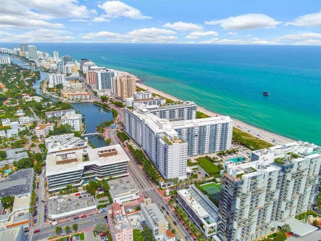 Building Photo - 2301 Collins Ave