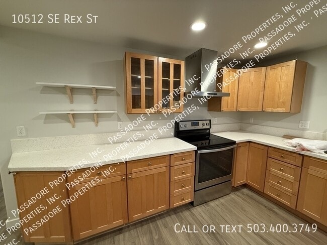 Building Photo - 10512 SE Rex St