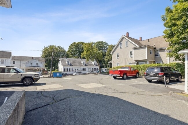 Building Photo - 4 Kilby St