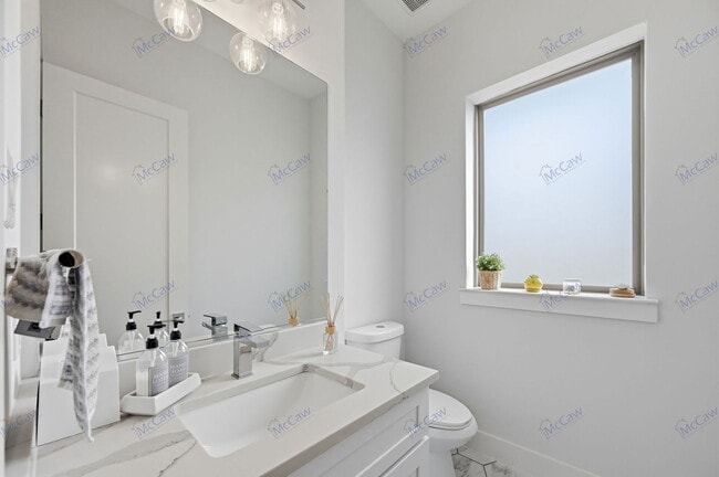 Building Photo - 2620 Valley View Ln