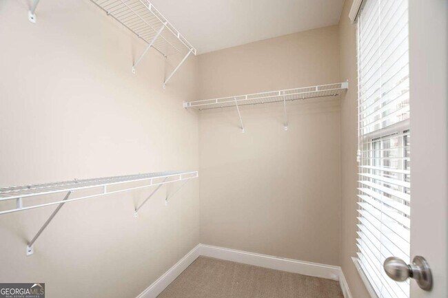 Building Photo - 528 Twinrose Way
