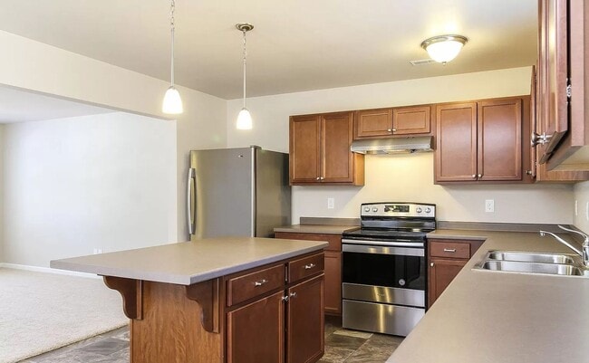 Building Photo - Newer 4 Bedroom Home for Lease