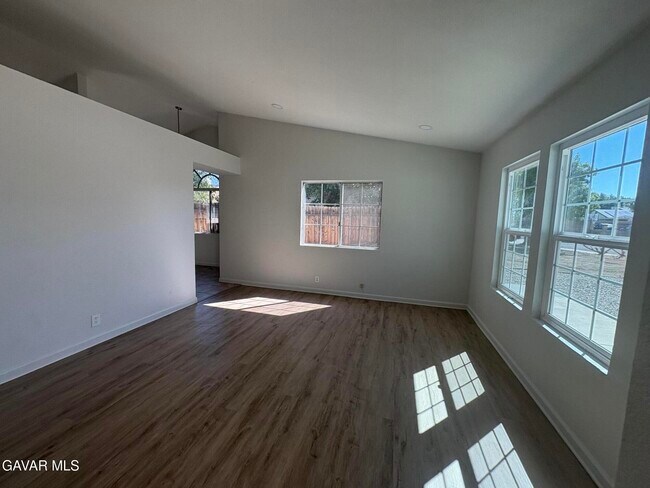 Building Photo - 2137 Estrella Ct