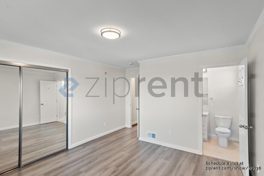 Building Photo - 220 Emaron Dr