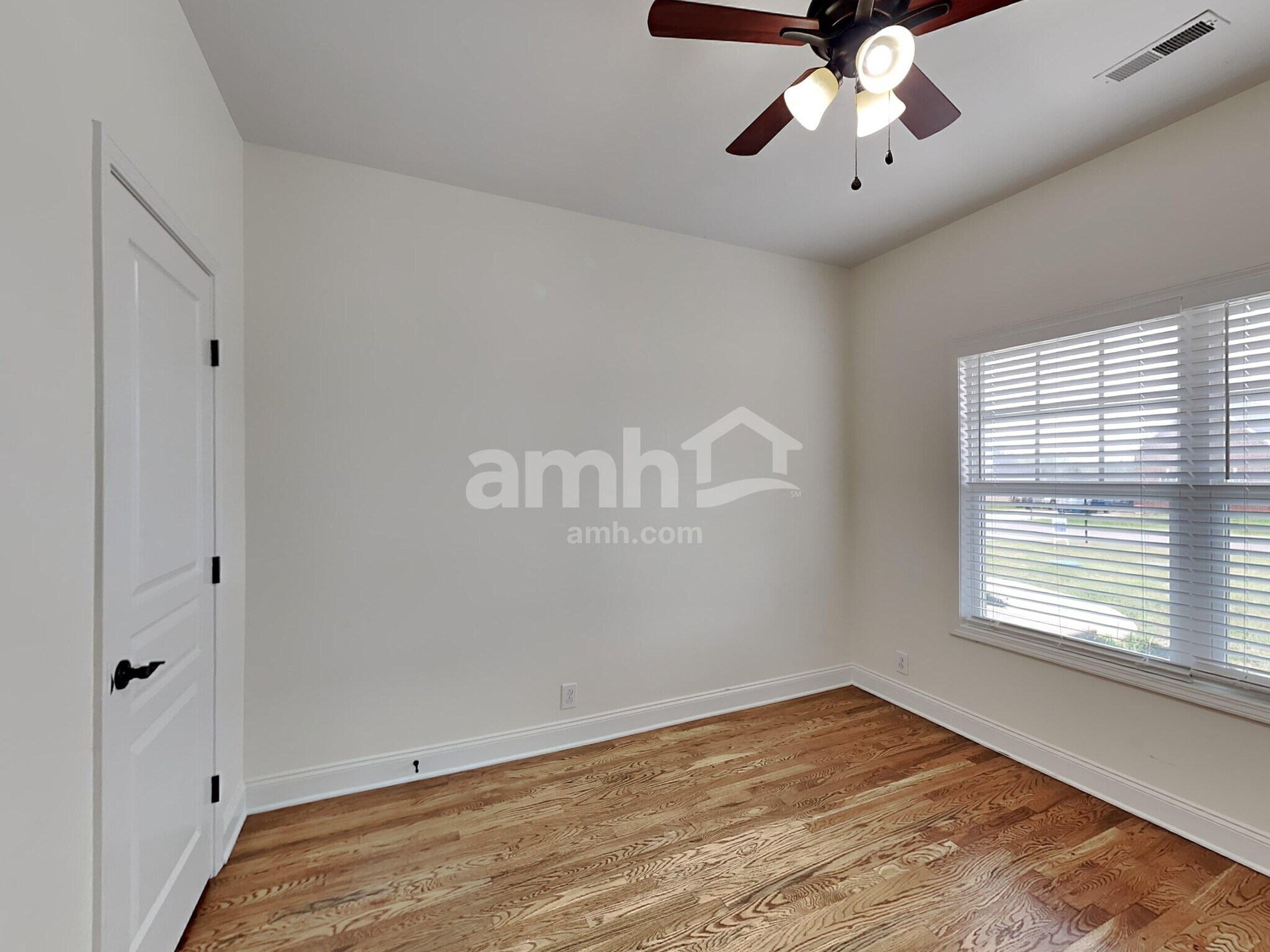 Building Photo - 1030 Spring Creek Dr