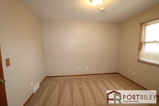 Building Photo - Family Home for rent!