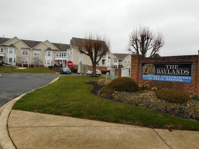 Building Photo - 108 Bayland Dr