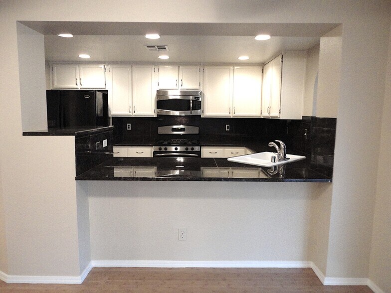 Building Photo - 1474 Lodgepole Dr