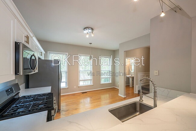 Building Photo - 2358 Towneview Ct SE
