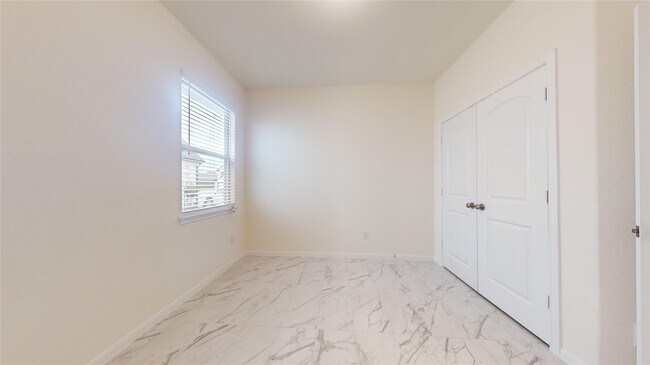 Building Photo - 10434 Astor Pt Trl