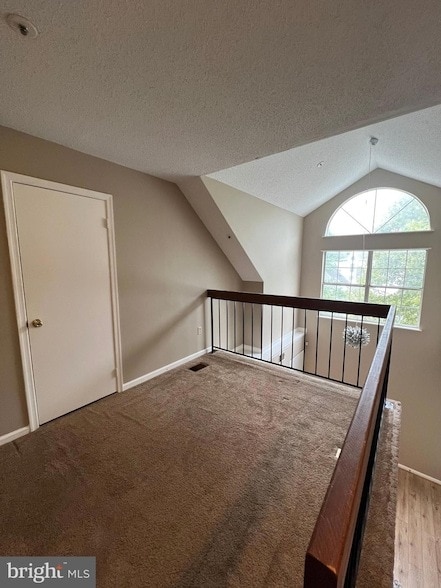 Building Photo - 14055 Vista Dr
