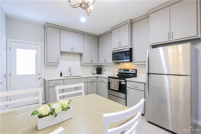 Building Photo - 23 N Maryland St