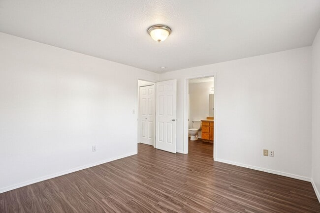 Building Photo - Beautiful 4BR/2BA Single-Level Home in Heart of McMinnville