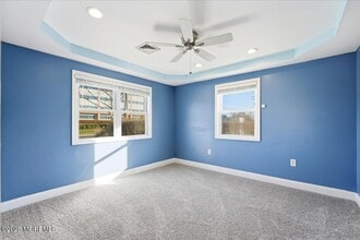 Building Photo - 674 Park Ave