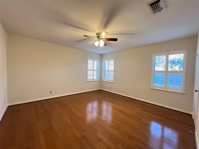 Building Photo - 4602 Redstart St