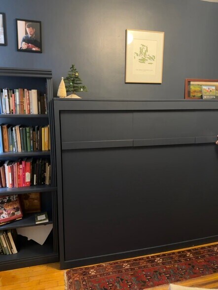 Building Photo - 2333 S Hoyne Ave