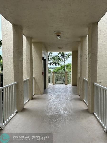 Building Photo - 3600 Oaks Clubhouse Dr