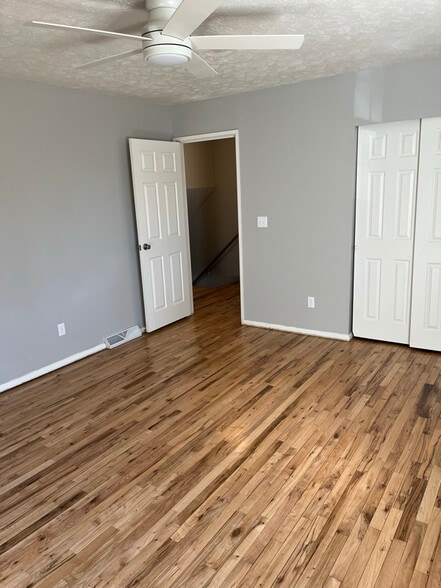 Building Photo - 1267 Rosewood Dr NE