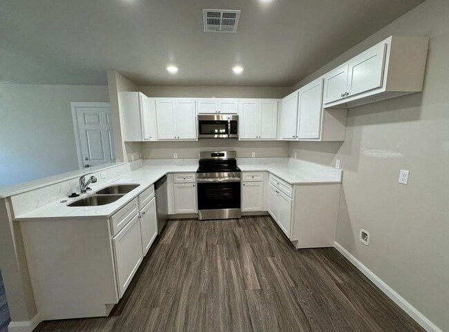 Building Photo - Welcome Home!
