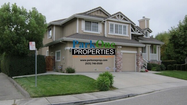 Building Photo - Large Danville Home with Pool