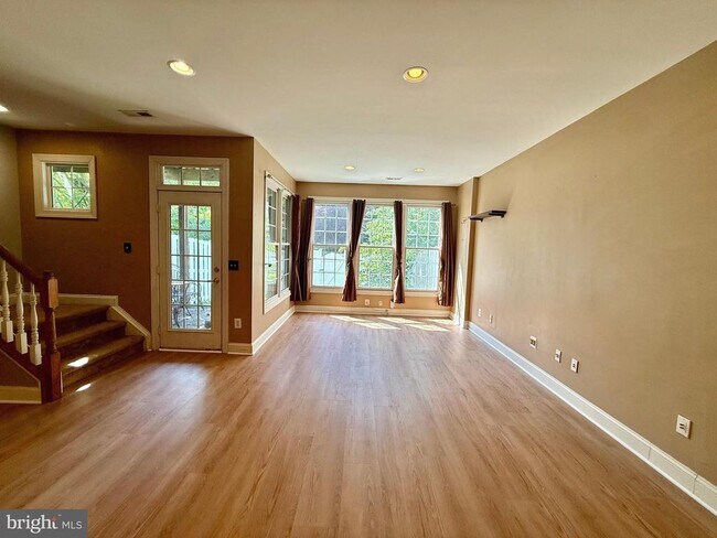 Building Photo - 6866 Witton Cir