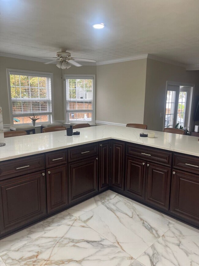 Building Photo - Cypress Point