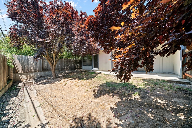 Building Photo - 7456 Santa Susana Way
