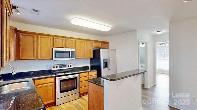 Building Photo - 12911 Walking Stick Dr