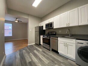 Building Photo - 2801 W Logan
