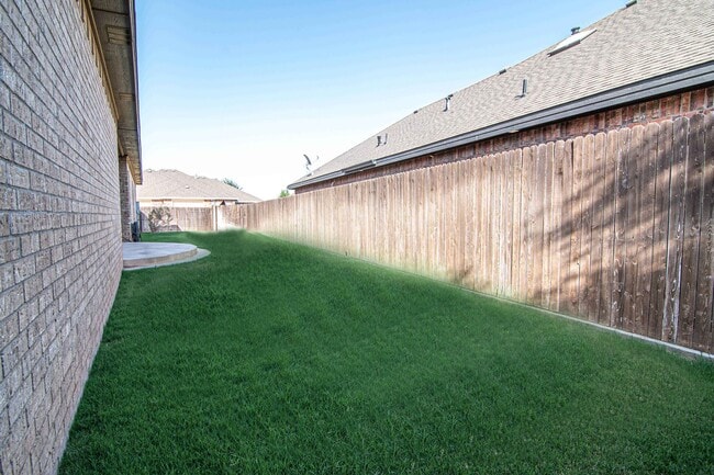 Building Photo - 4304 Saltillo Ct