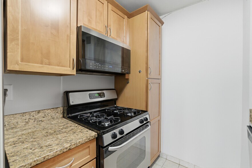 Building Photo - 1545 18th St NW