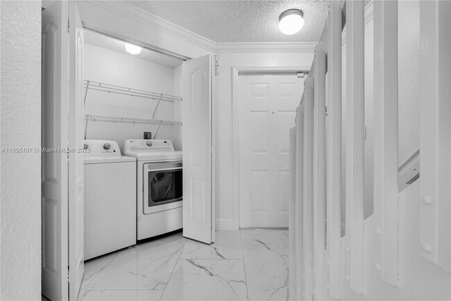 Building Photo - 14308 SW 120th Ct
